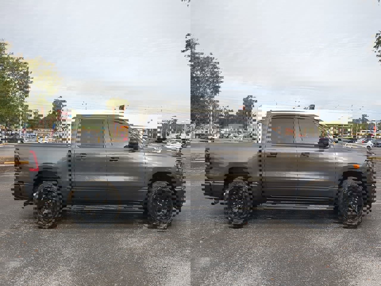 2024 Ram 1500 Tradesman photo 2