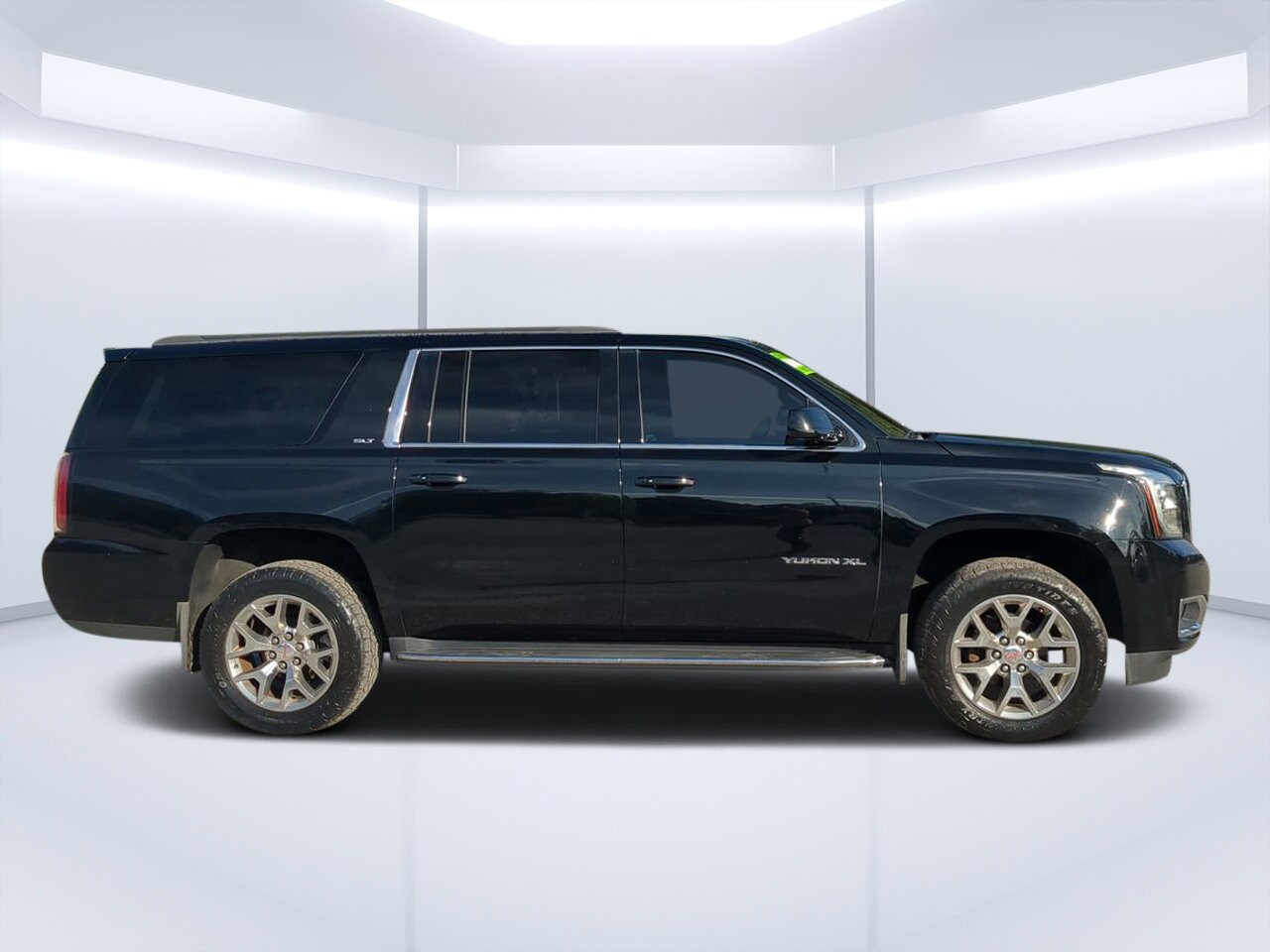 2020 Gmc Yukon XL SLT photo 2