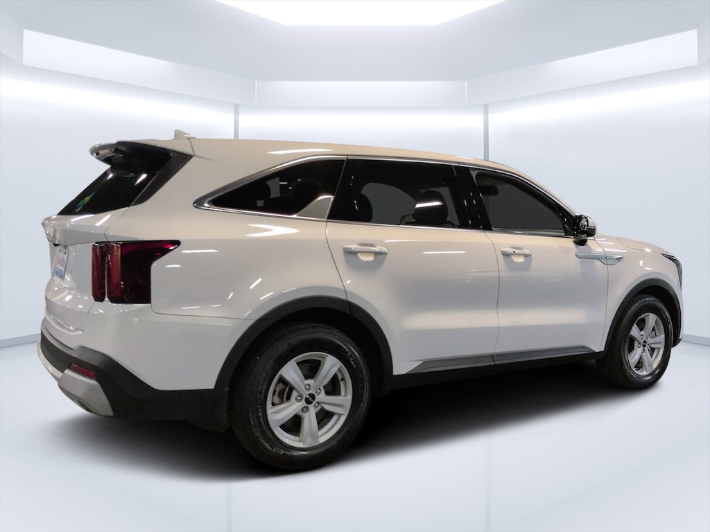 Used 2025 Kia Sorento LX SUV
