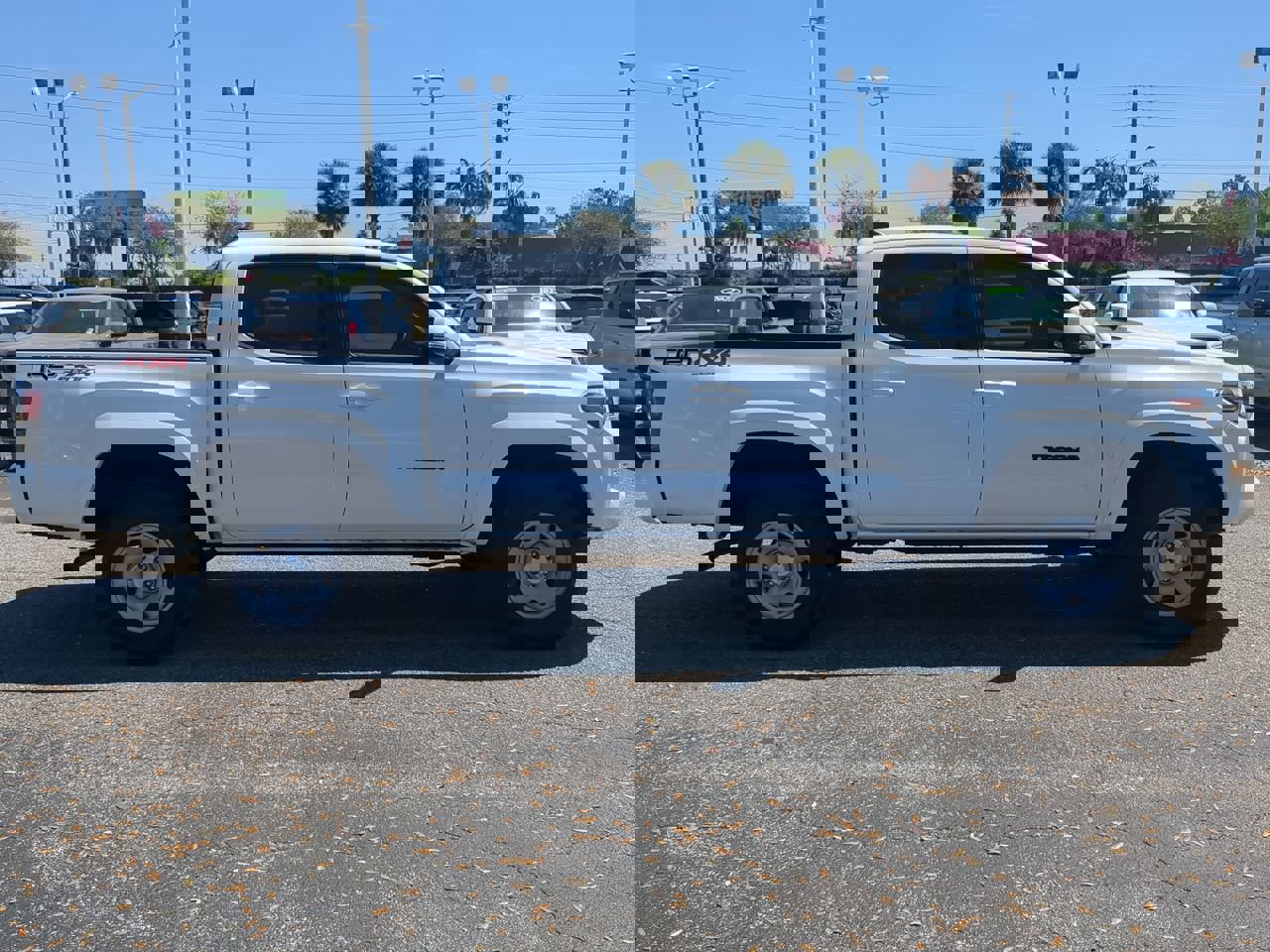 2023 Toyota Tacoma TRD Sport photo 3