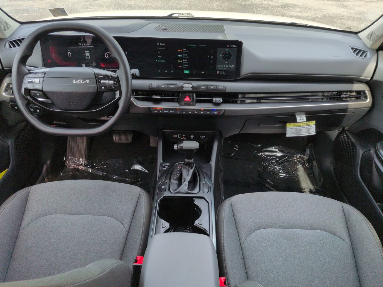 2025 Kia K4 LXS - Photo 13