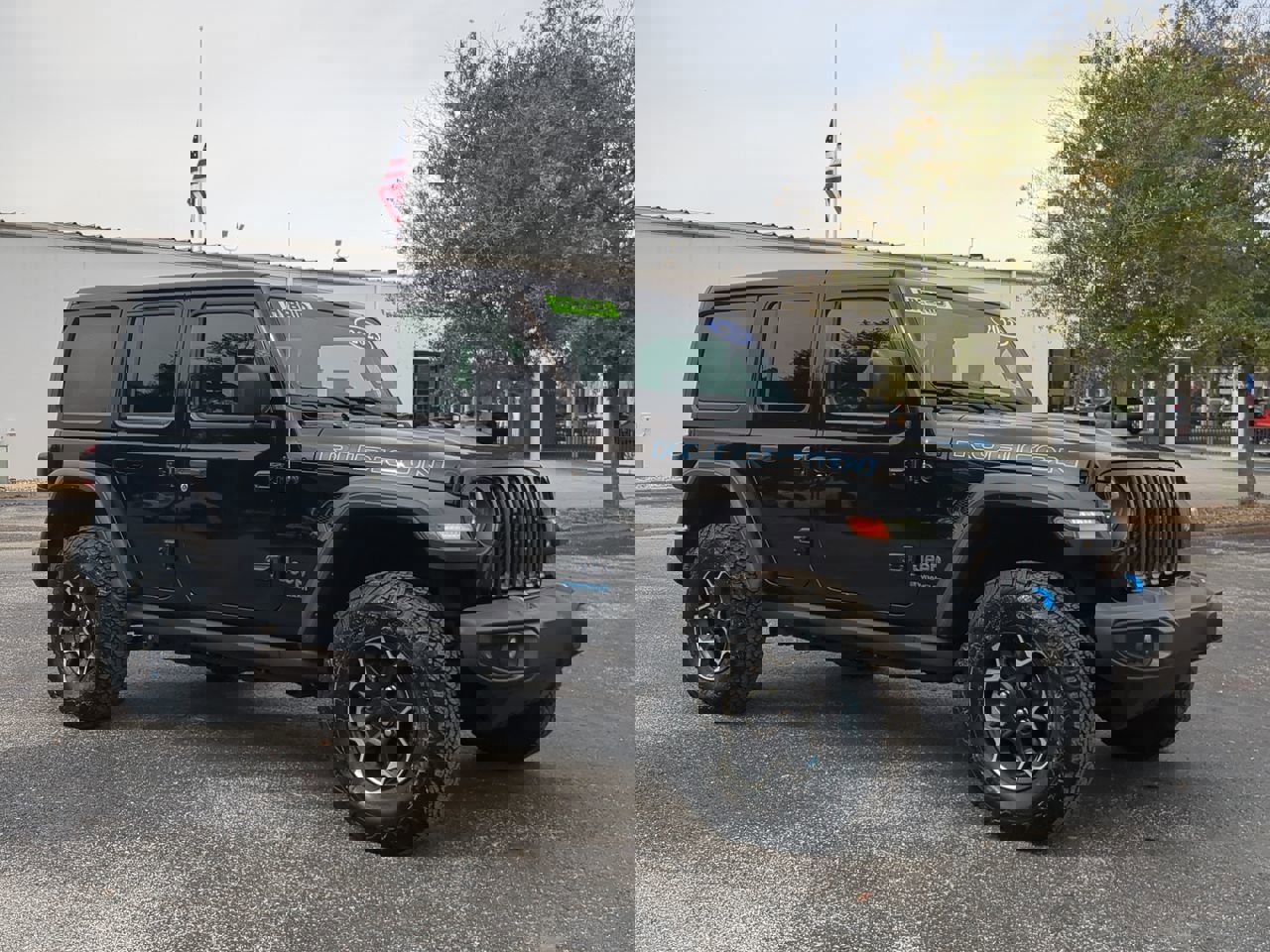 2023 Jeep Wrangler 4xe Rubicon photo 2