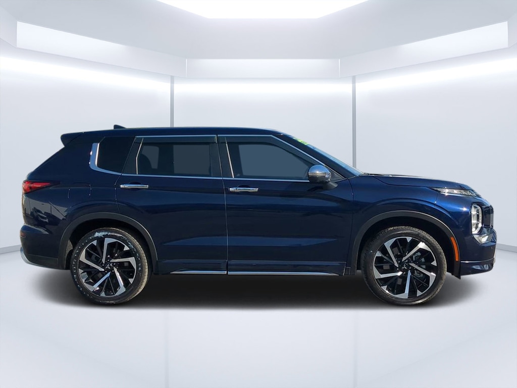 Used 2023 Mitsubishi Outlander SE SUV