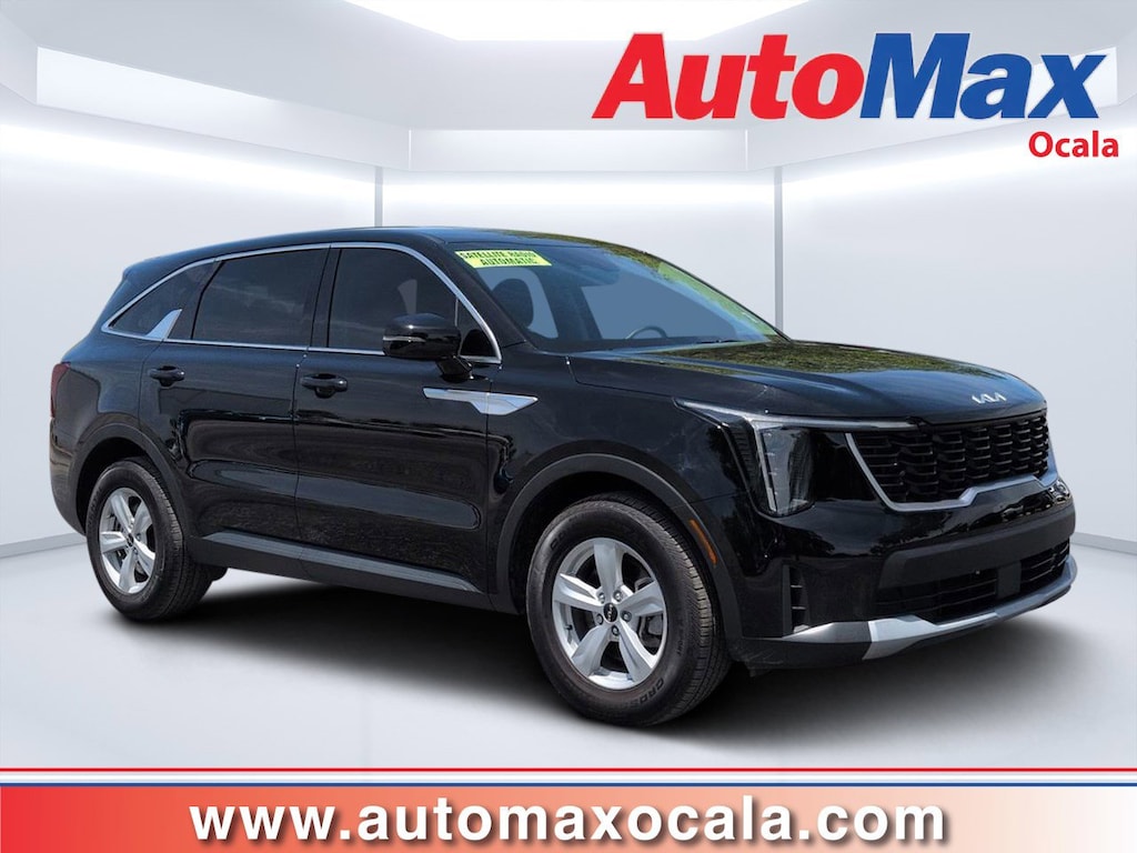 Used 2024 Kia Sorento LX SUV