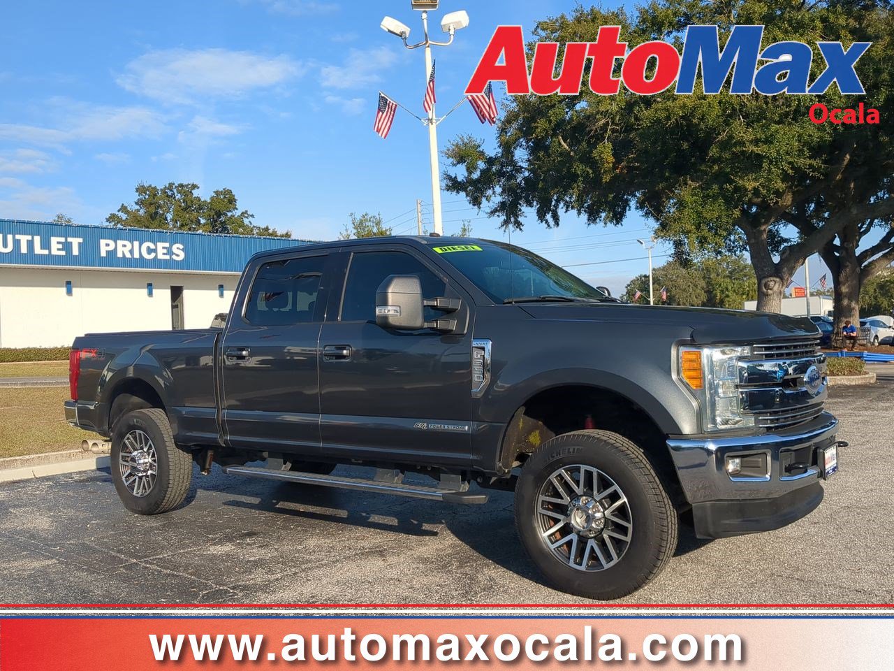 2017 Ford F-350 Super Duty Lariat's photo