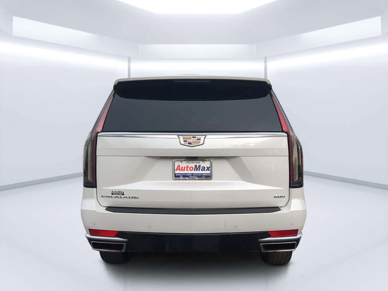 2023 Cadillac Escalade Premium Luxury photo 4