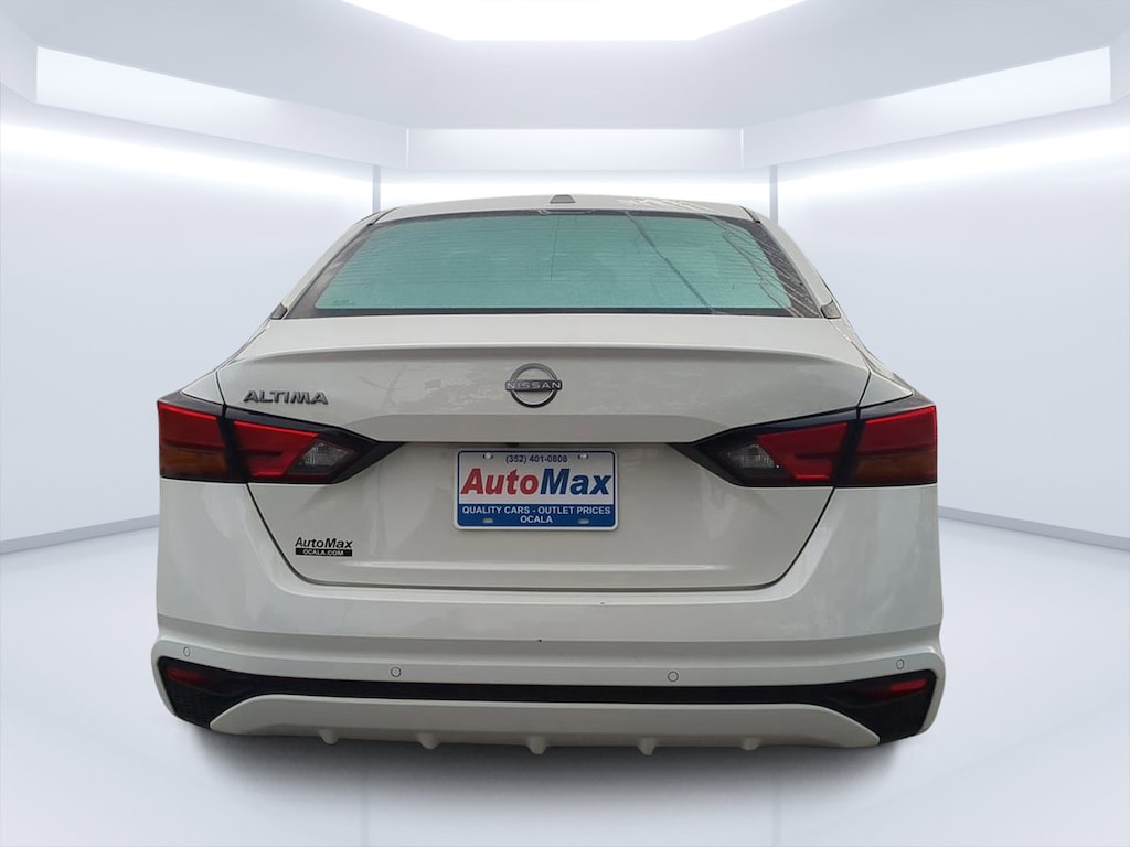 Used 2025 Nissan Altima SV Sedan