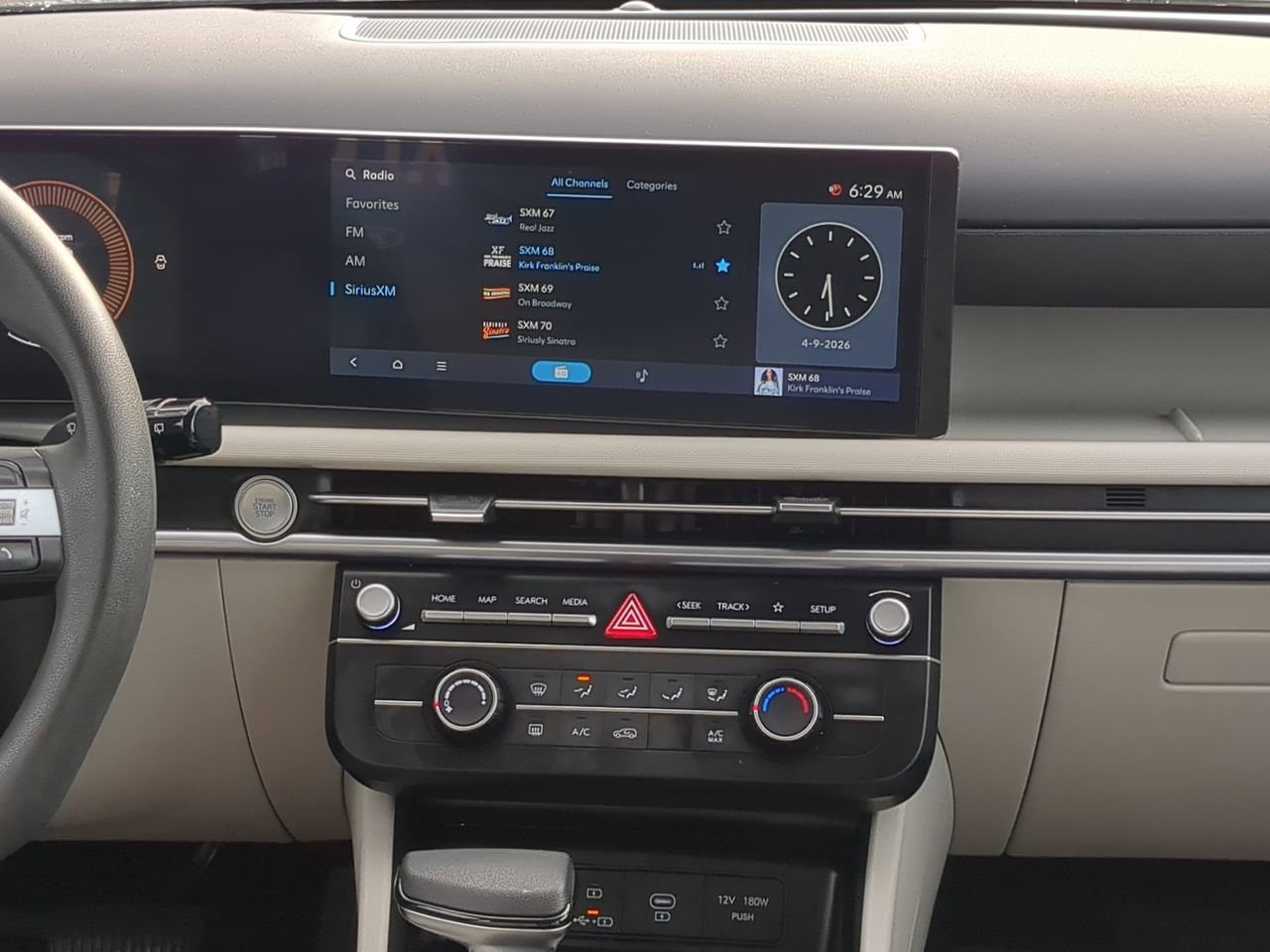 2025 Hyundai Tucson SE - Photo 17