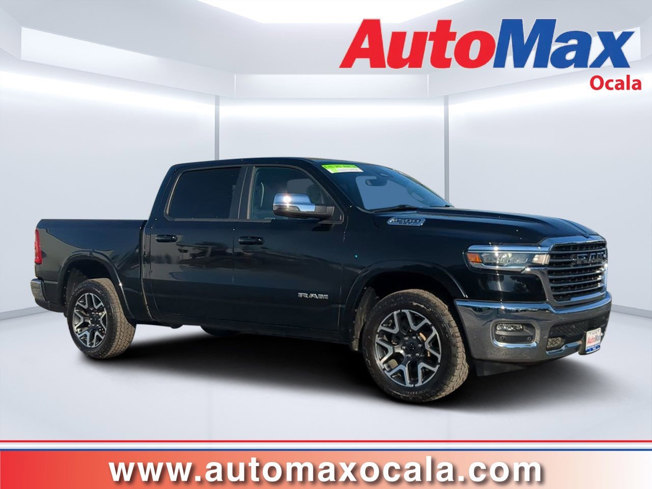 2025 RAM 1500 Laramie 4x4 Crew Cab 5'7's photo