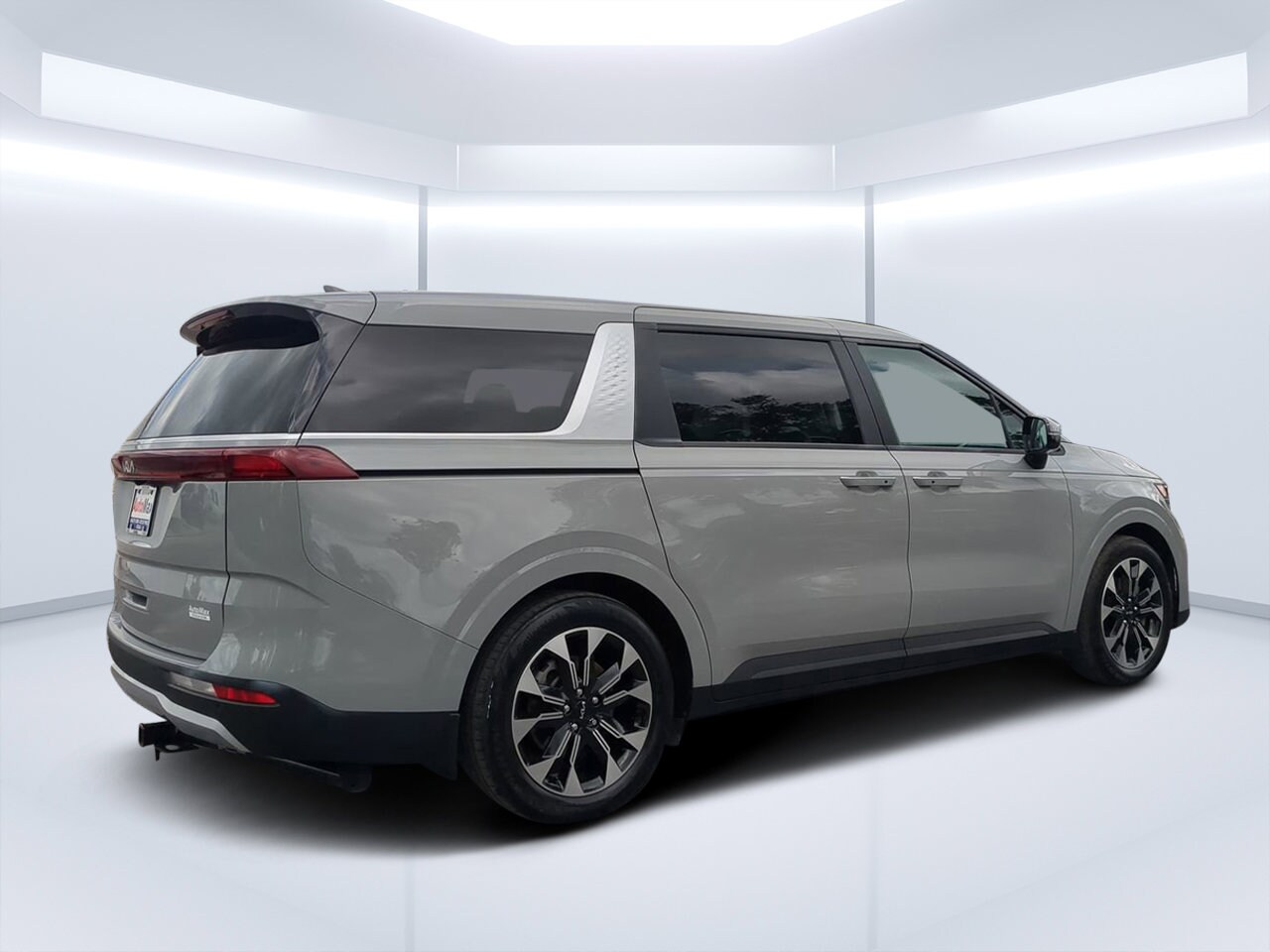 2024 Kia Carnival EX photo 2