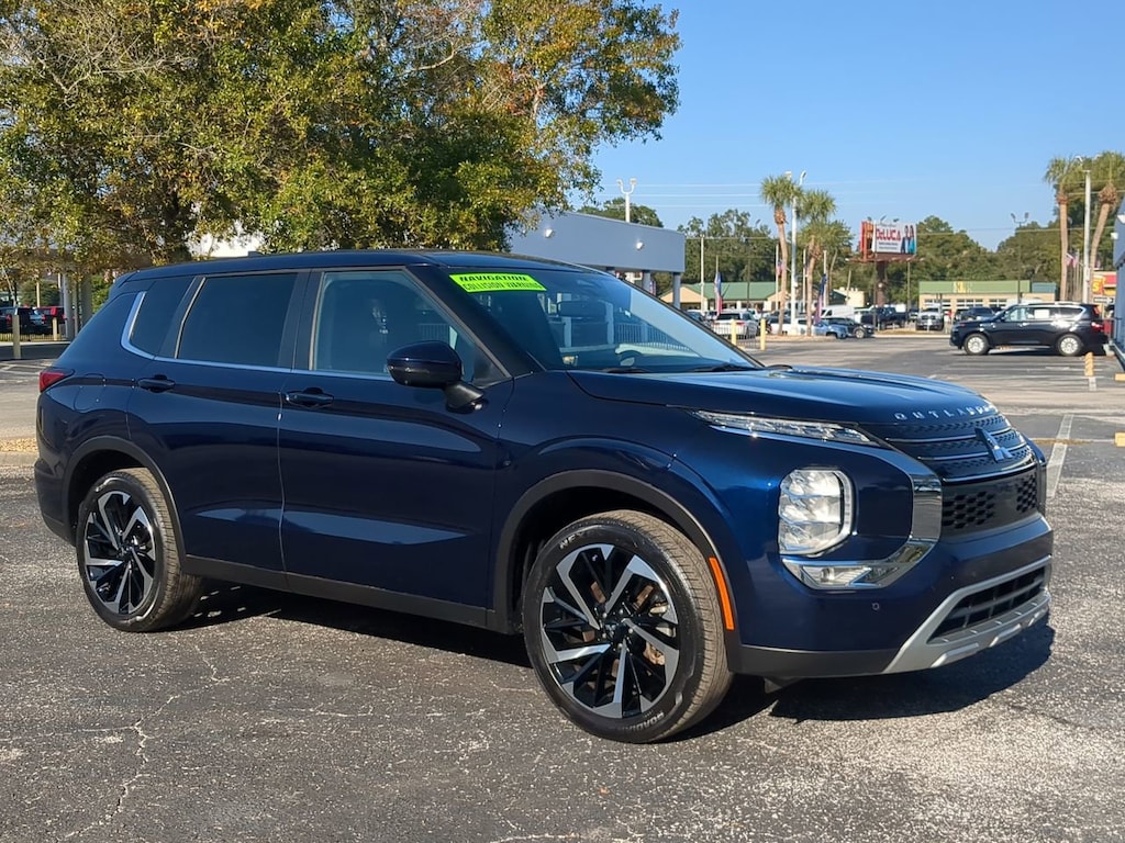 Used 2023 Mitsubishi Outlander SE SUV