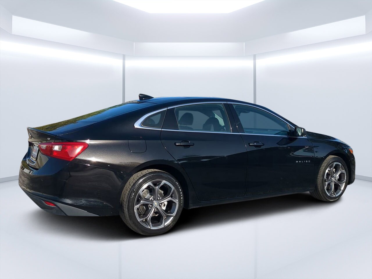 2024 Chevrolet Malibu 1LT photo 3
