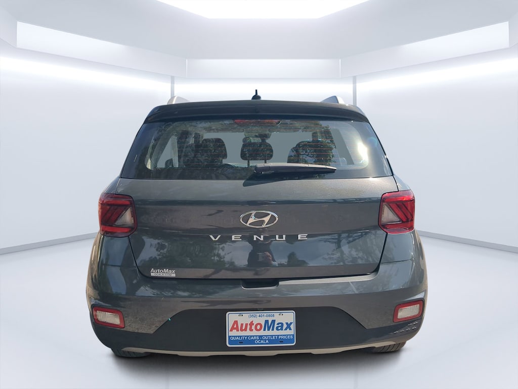 Used 2025 Hyundai Venue SEL SUV