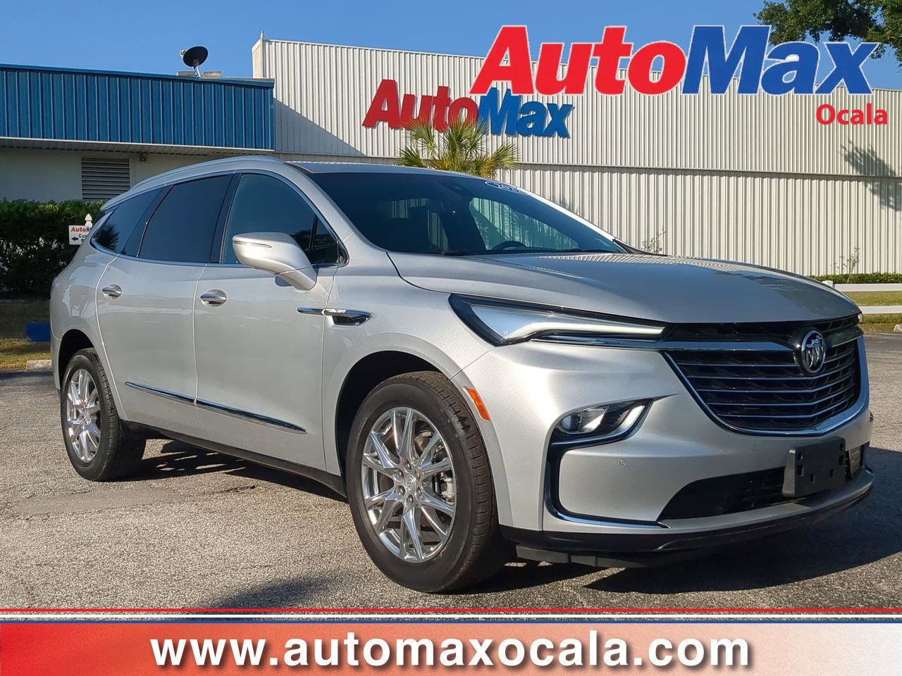 2022 Buick Enclave Essence's photo