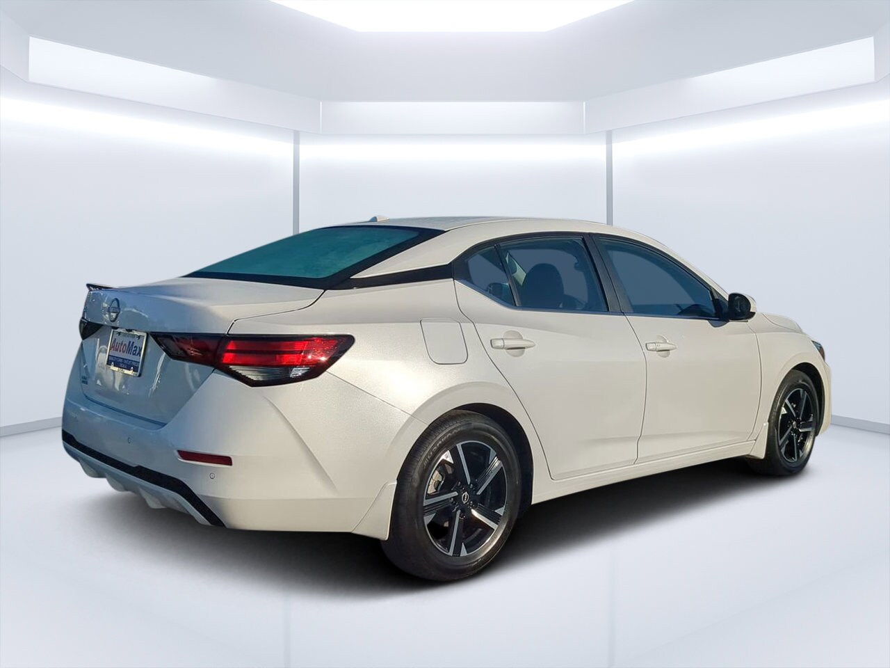 2025 Nissan Sentra SV photo 2