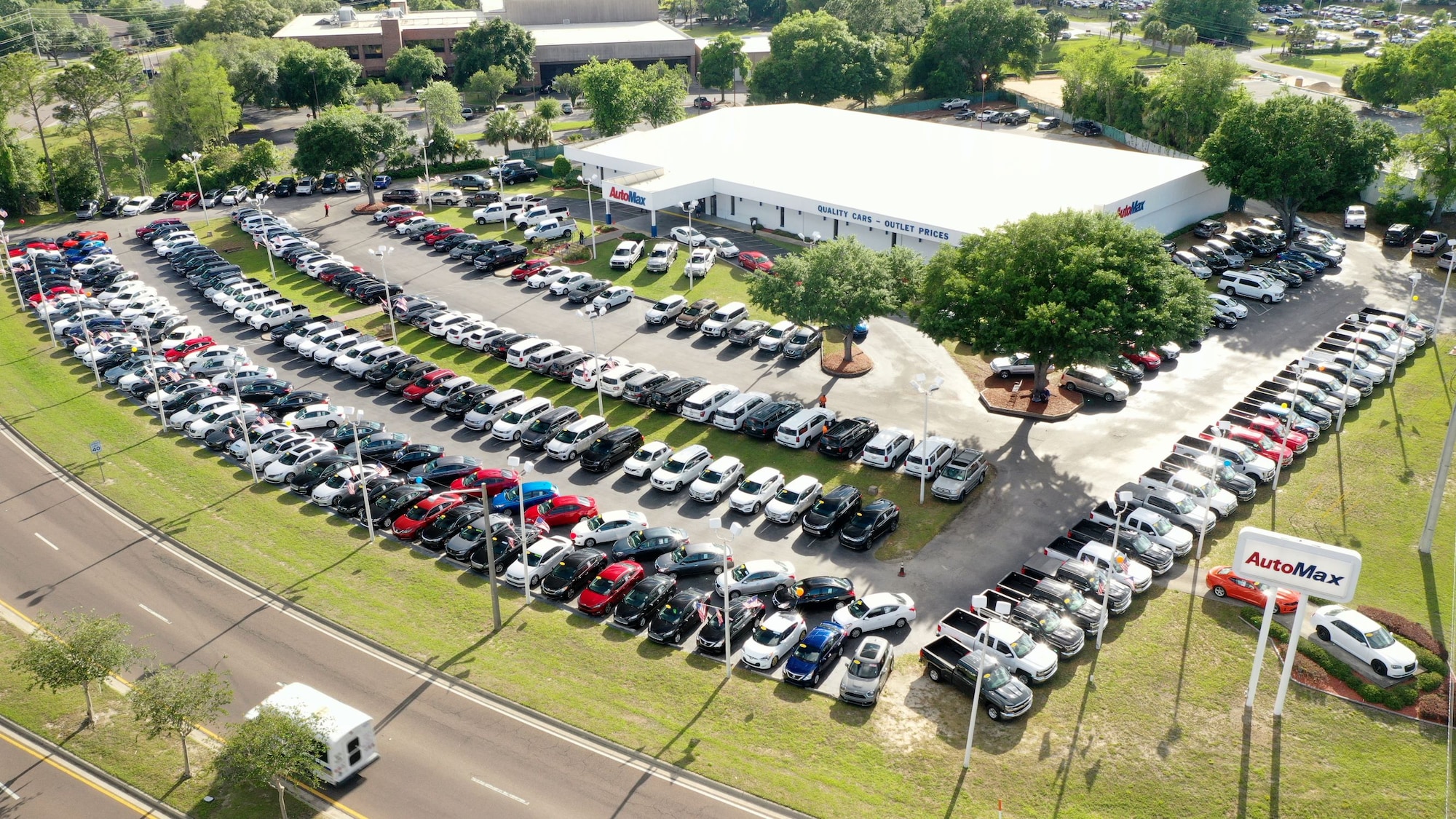 AutoMax Ocala Used Car Dealer near Lady Lake, Leesburg, & Orlando