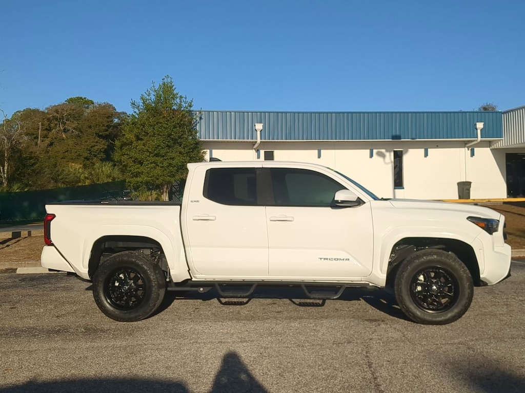 Used 2025 Toyota Tacoma SR5 Truck Double Cab