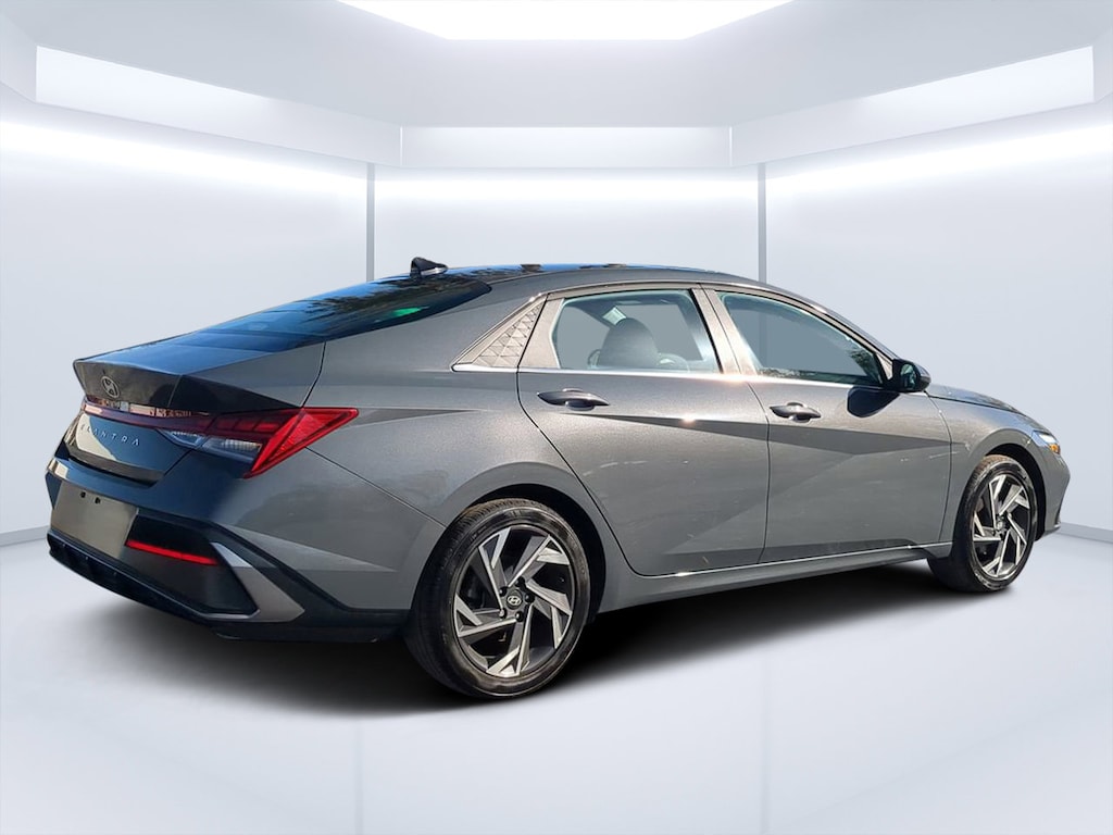 Used 2024 Hyundai Elantra SEL Sedan