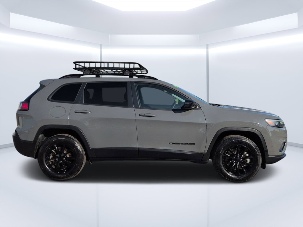 Used 2023 Jeep Cherokee Altitude Lux SUV