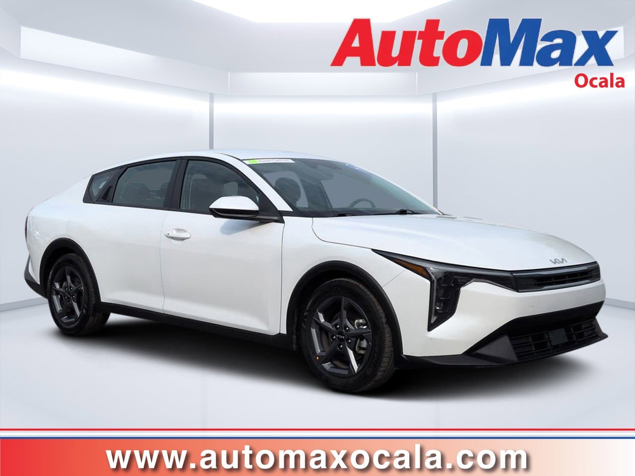 2025 Kia K4 LXS AT's photo
