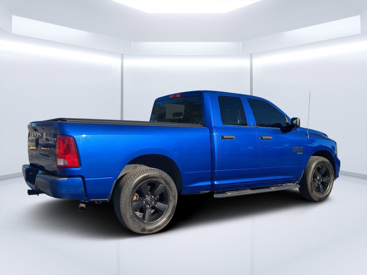 2019 Ram 1500 Classic Express photo 3