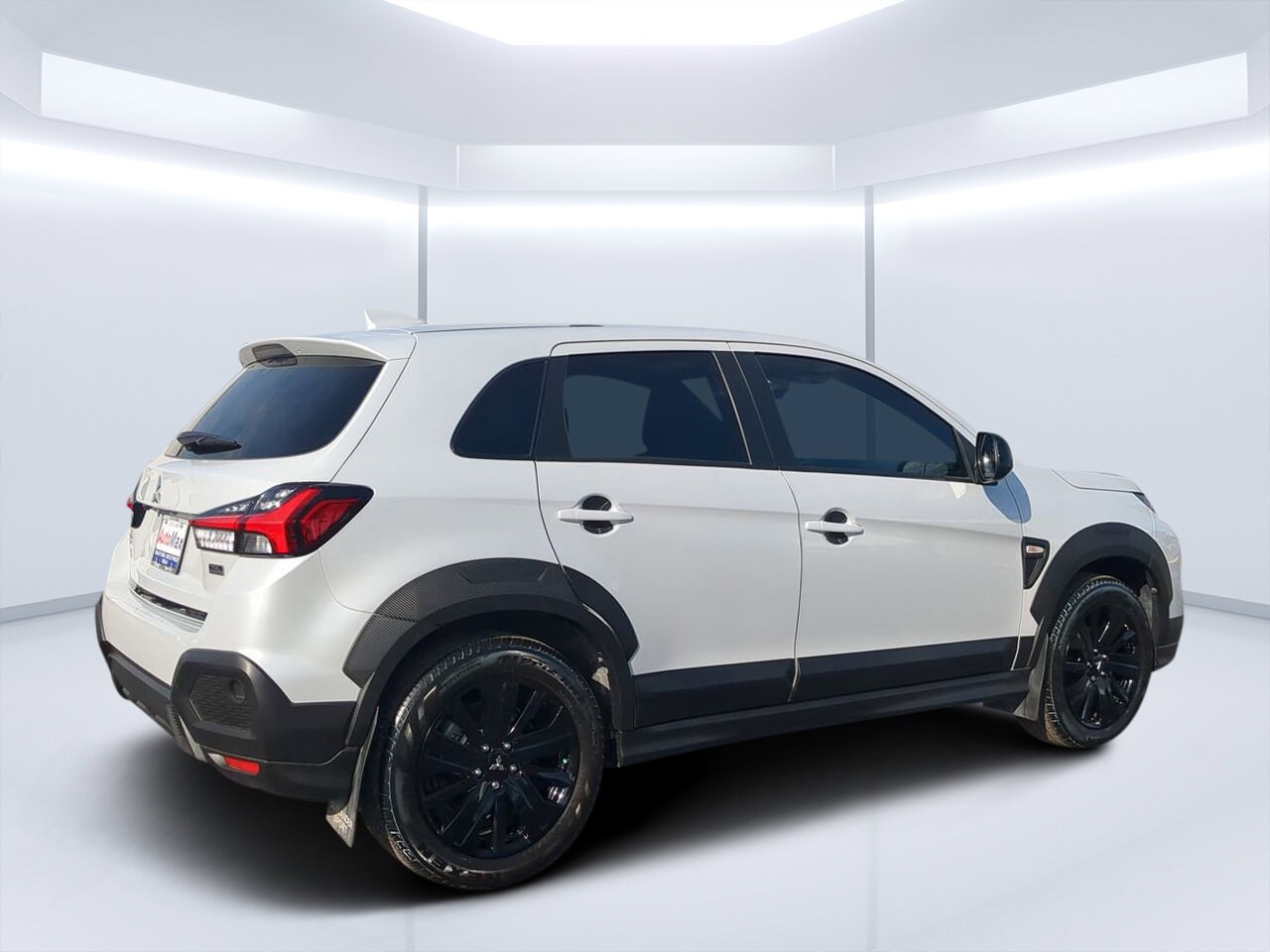 2024 Mitsubishi Outlander Sport SE photo 3