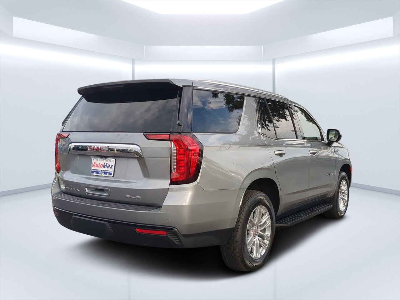 2024 Gmc Yukon SLE photo 2