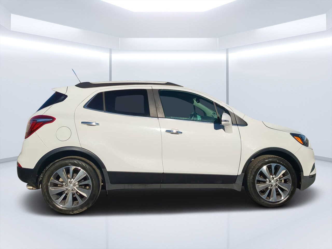 2019 Buick Encore Preferred photo 2