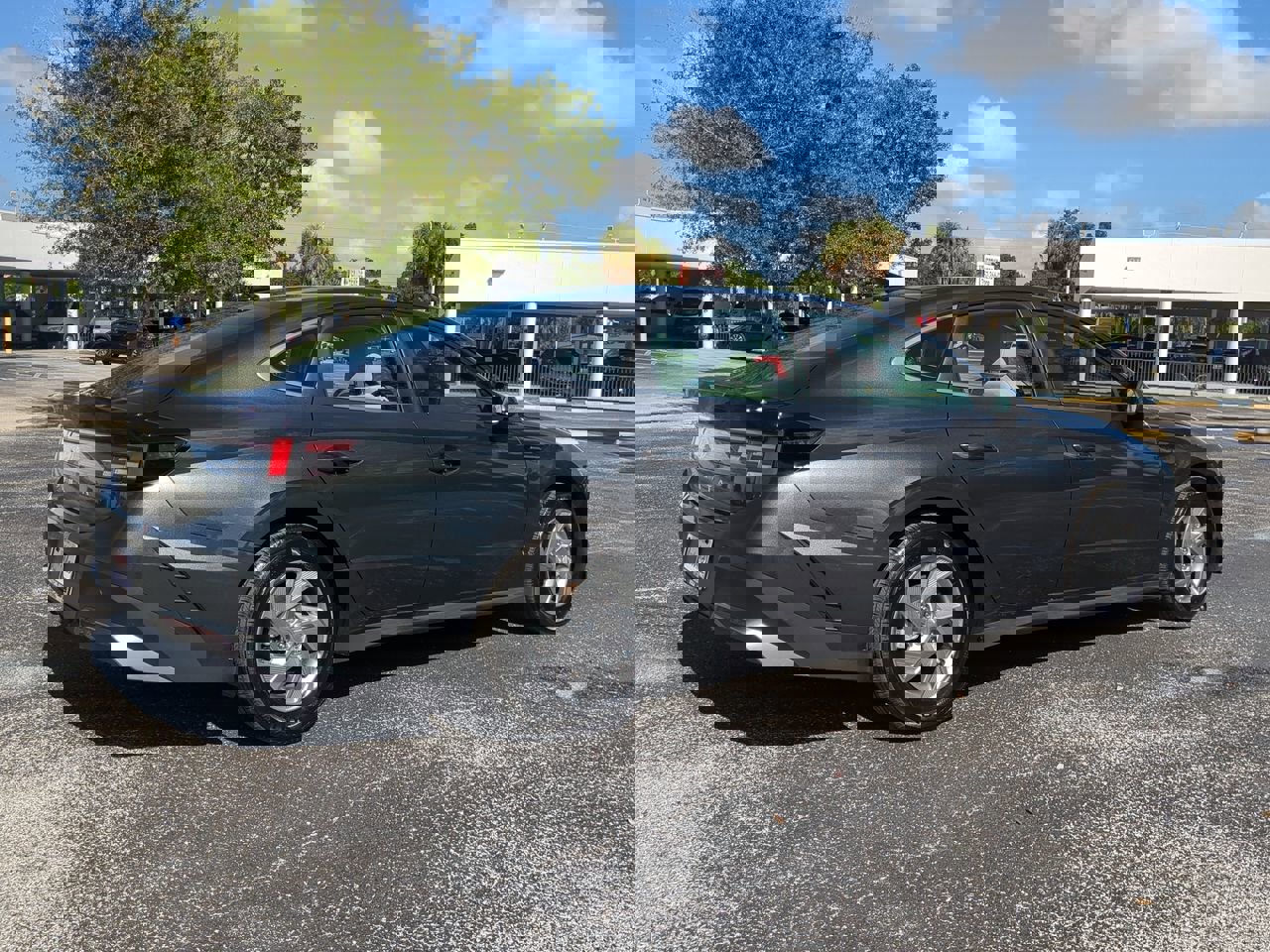 2025 Hyundai Sonata SE photo 4
