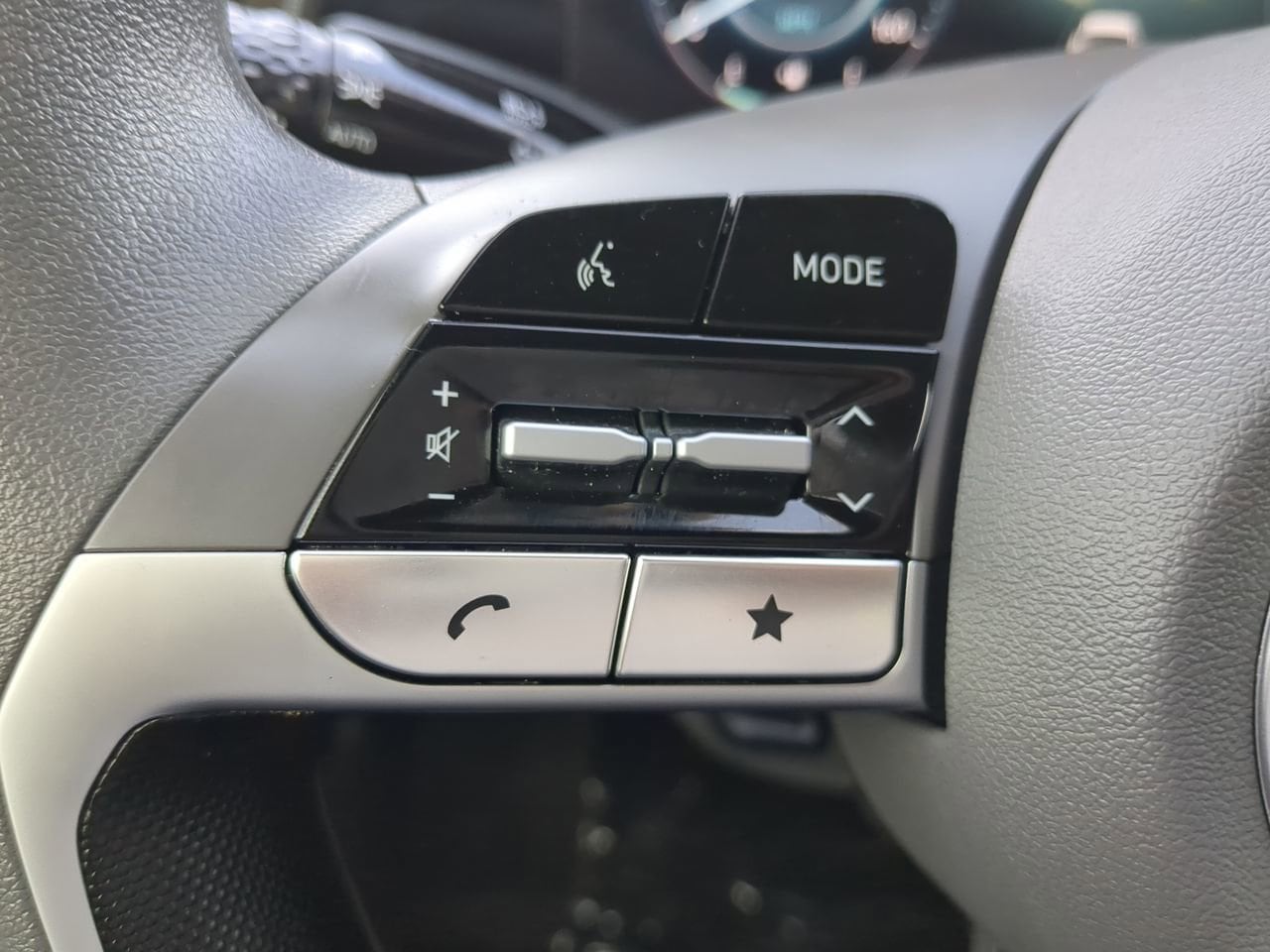 2024 Hyundai Elantra SEL - Photo 22