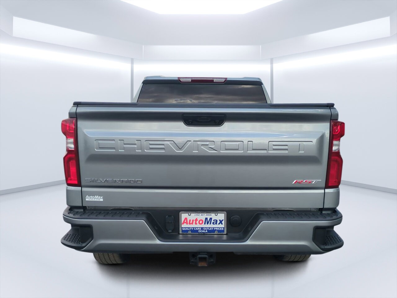 2024 Chevrolet Silverado 1500 RST photo 4