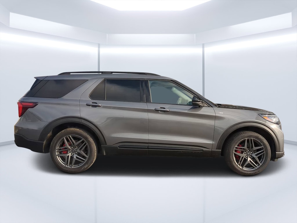 Used 2025 Ford Explorer ST-Line SUV