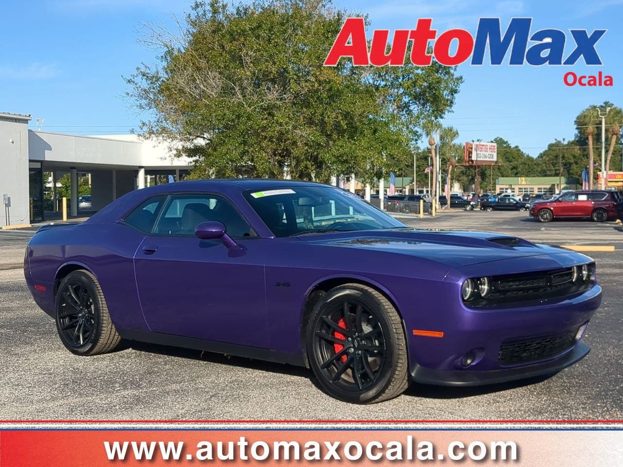 2023 Dodge Challenger R/T's photo