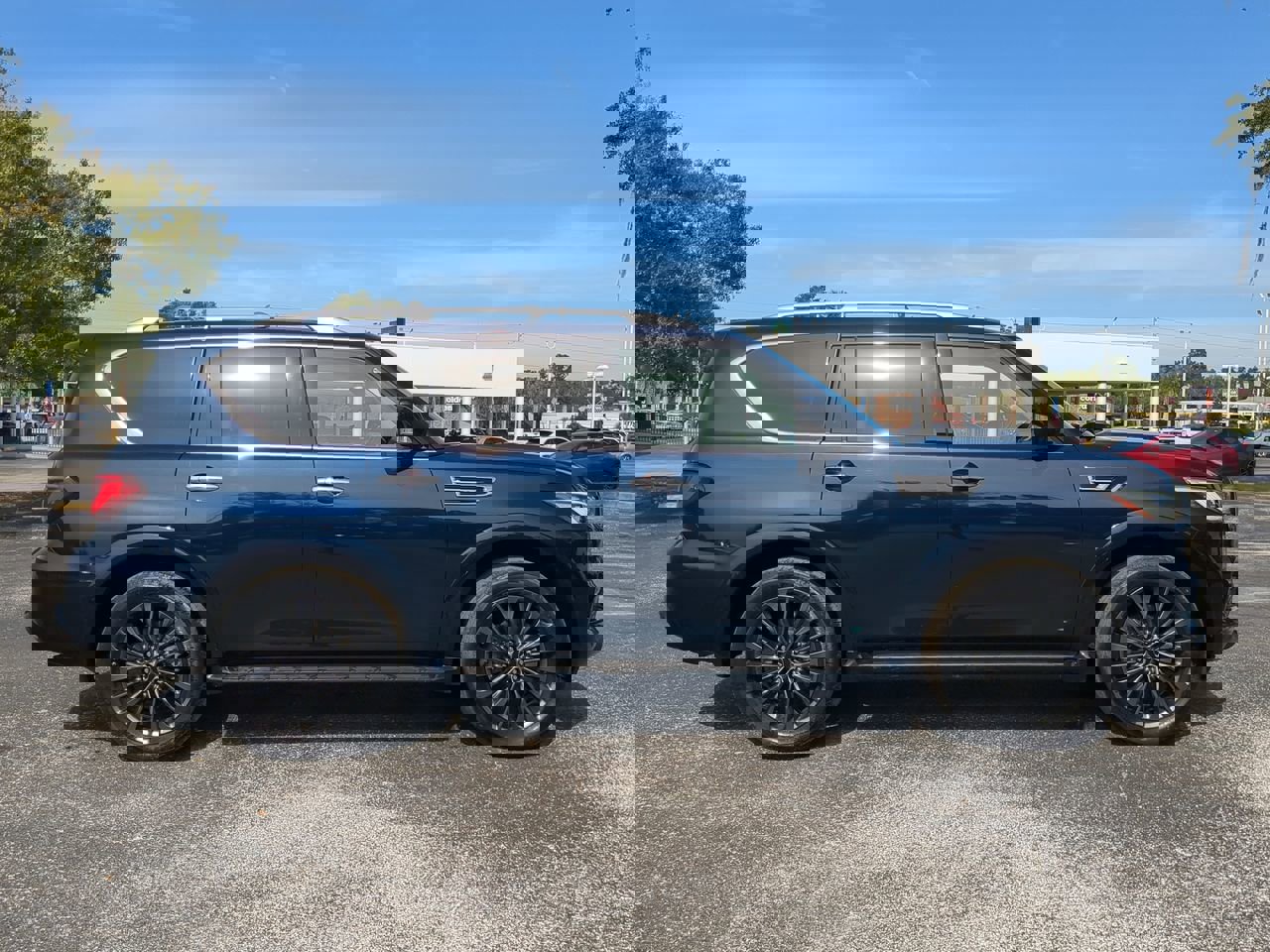 2024 Infiniti QX80 Premium Select photo 3