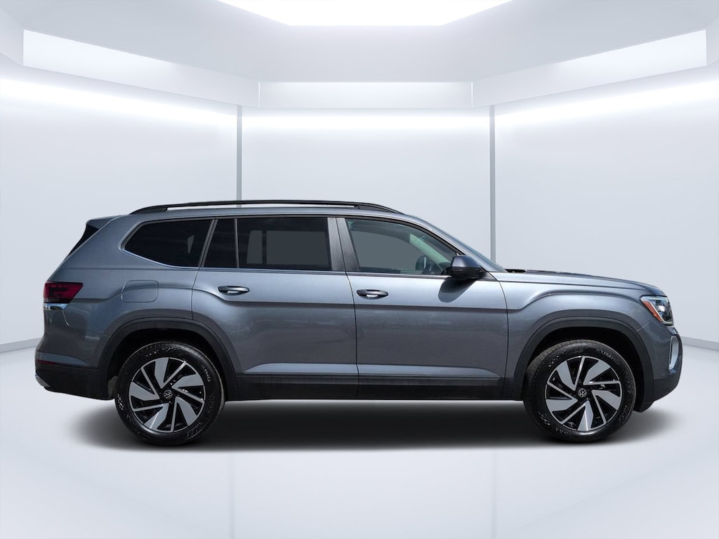 Used 2025 Volkswagen Atlas 2.0T SE w/Technology SUV