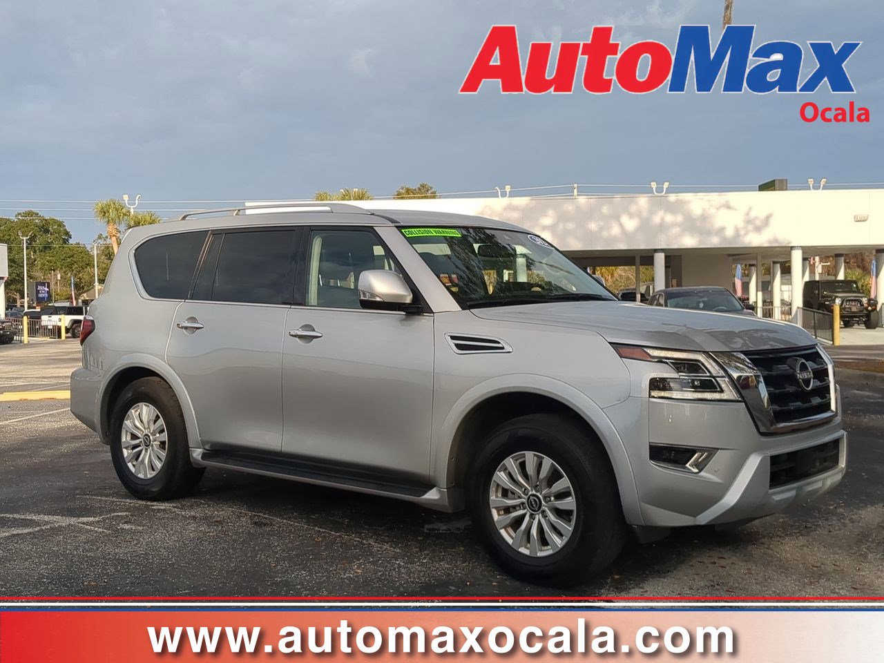 2024 Nissan Armada SV's photo