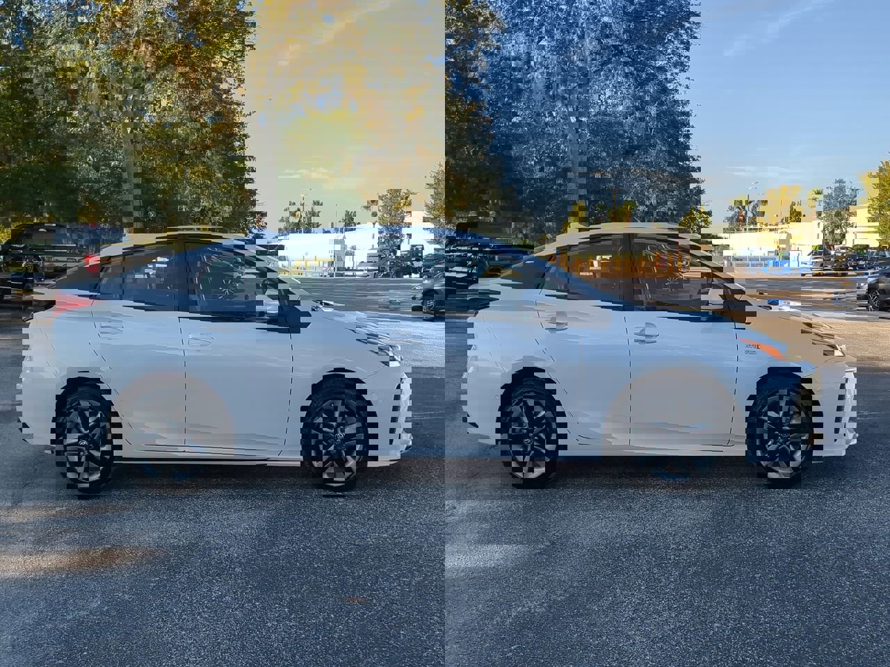 2021 Toyota Prius XLE photo 3