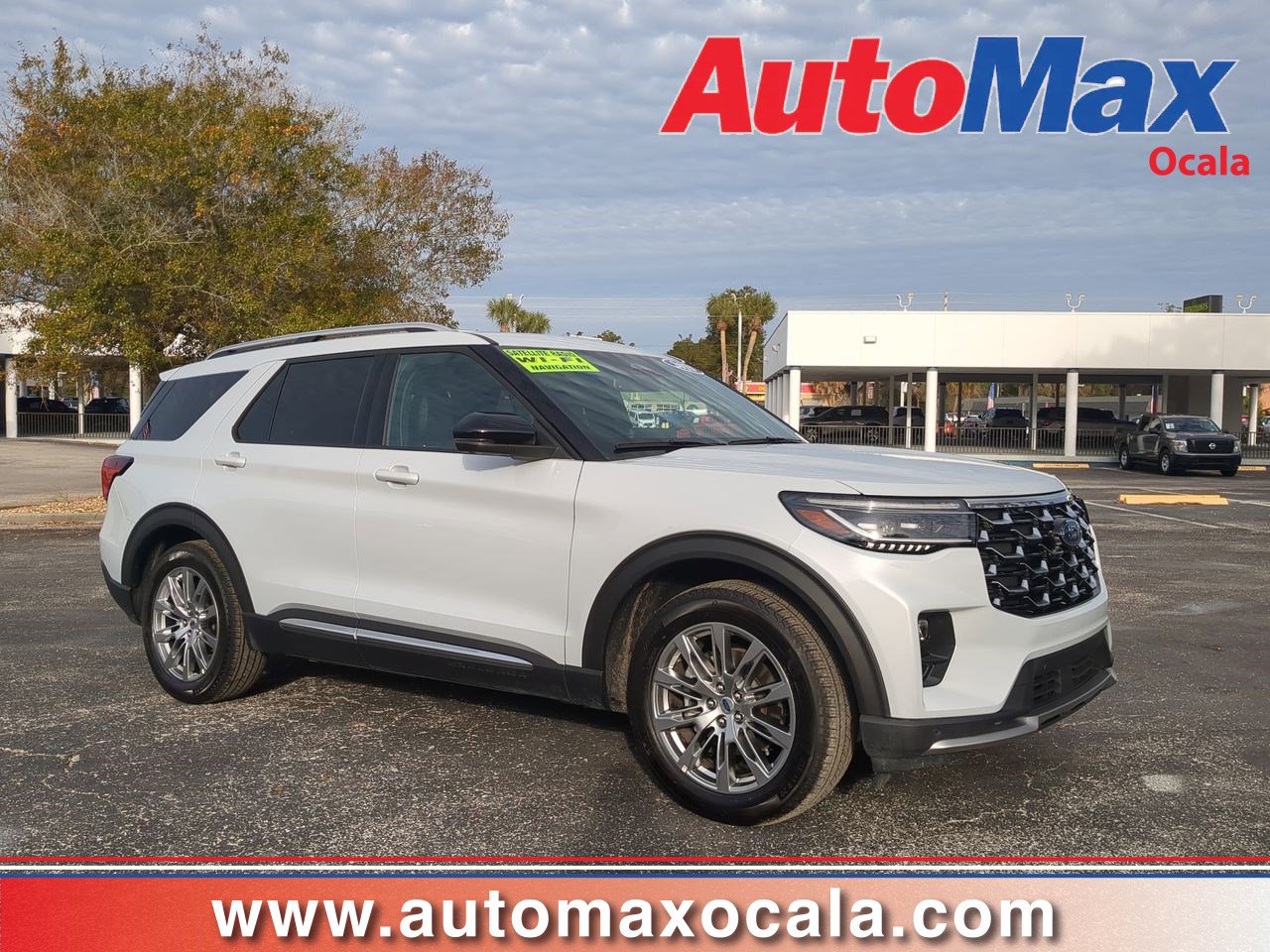 2025 Ford Explorer Platinum's photo