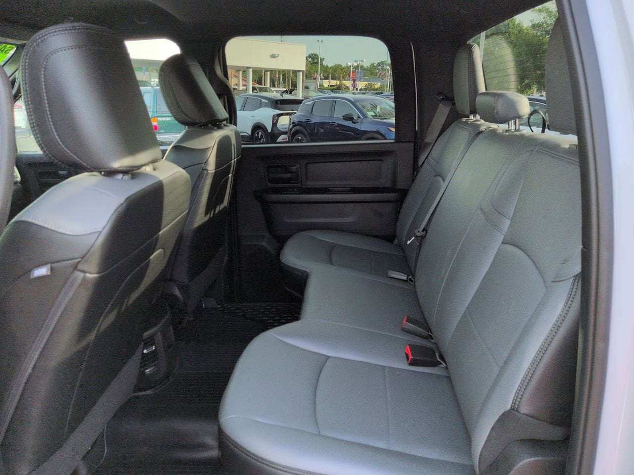 2025 RAM Ram 3500 Pickup Tradesman - Photo 13