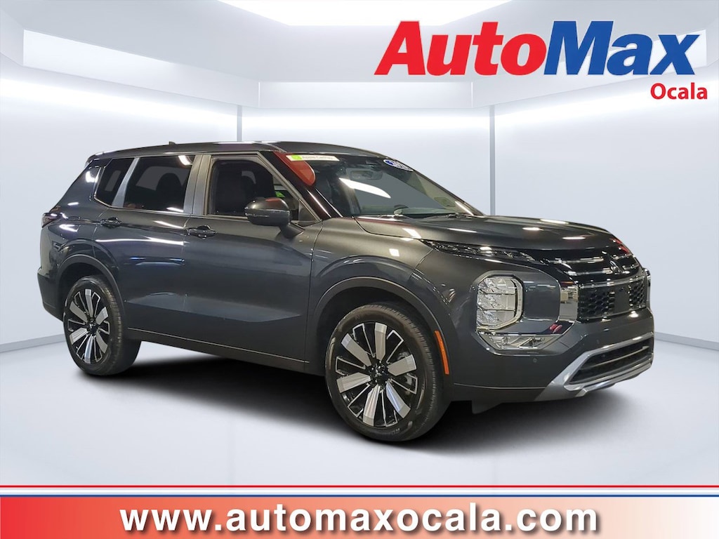 Used 2025 Mitsubishi Outlander SE SUV