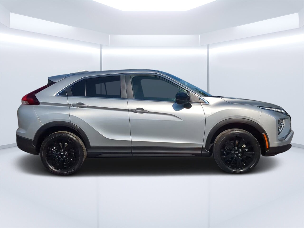 2025 Mitsubishi Eclipse Cross LE Ralliart photo 2