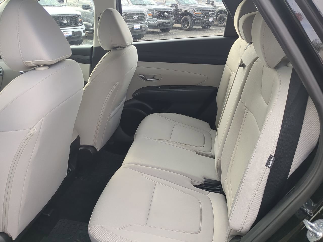 2025 Hyundai Tucson SE - Photo 13