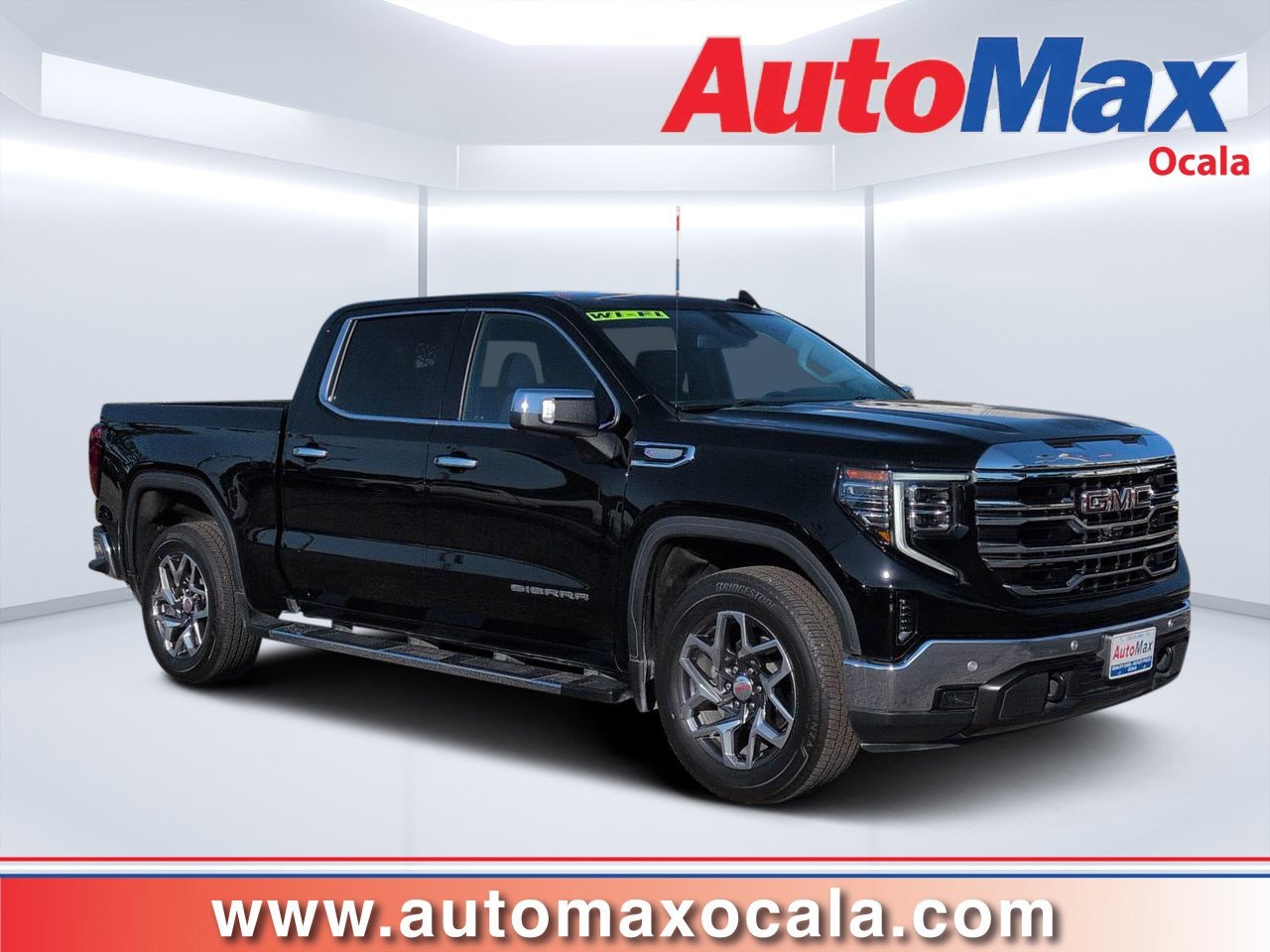 2024 GMC Sierra 2WD Crew Cab Short Box SLT's photo