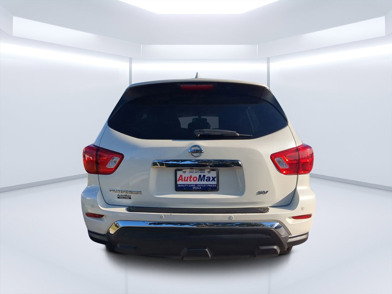 2019 Nissan Pathfinder SV photo 4