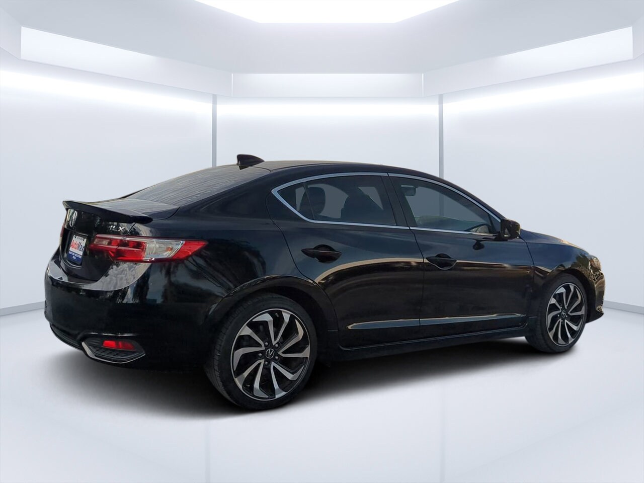 2016 Acura ILX Technology Plus A-Spec photo 2