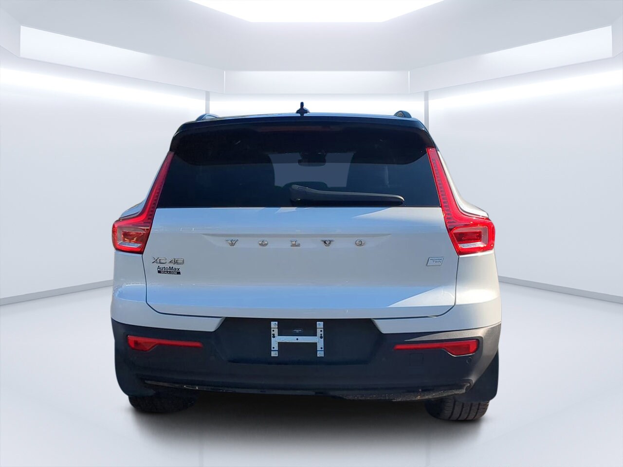 2022 Volvo XC40 Recharge Twin Ultimate photo 4