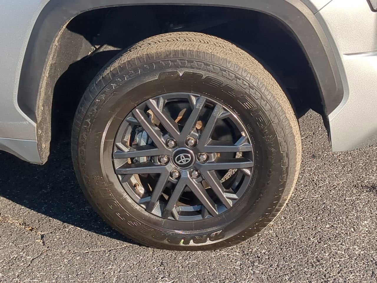 2025 Toyota Tundra SR5 - Photo 10
