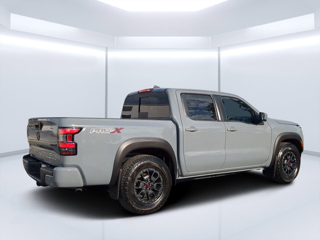 2024 Nissan Frontier PRO-X photo 3