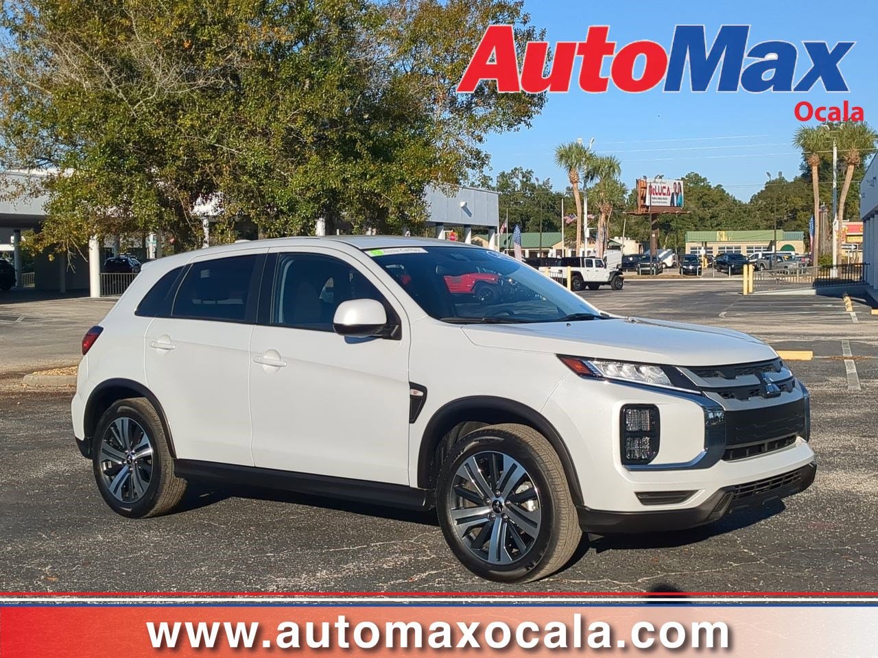 2024 Mitsubishi Outlander Sport ES's photo