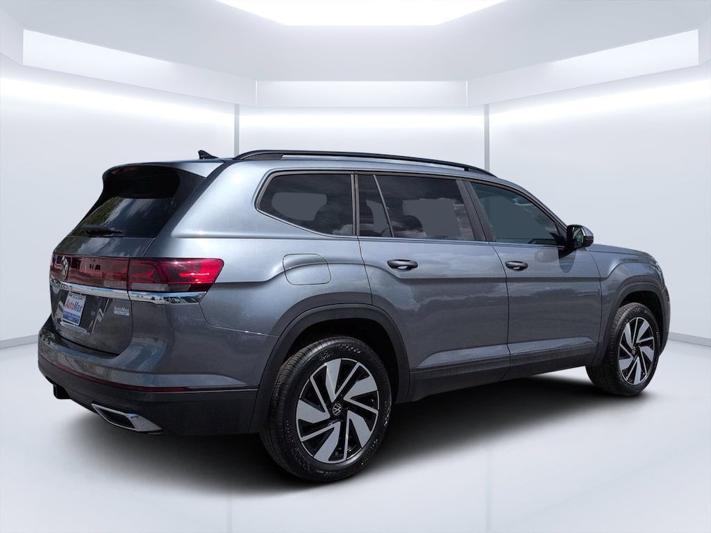 Used 2025 Volkswagen Atlas 2.0T SE w/Technology SUV